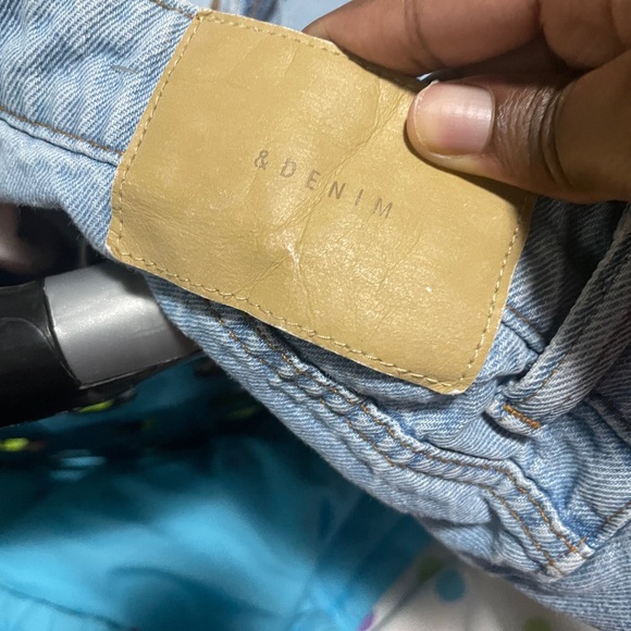 Briefly worn blue  90s style wide leg jeans size 4 (us) - Picture 5 of 5